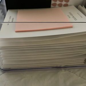 Cloth and paper sticky notes includes 13